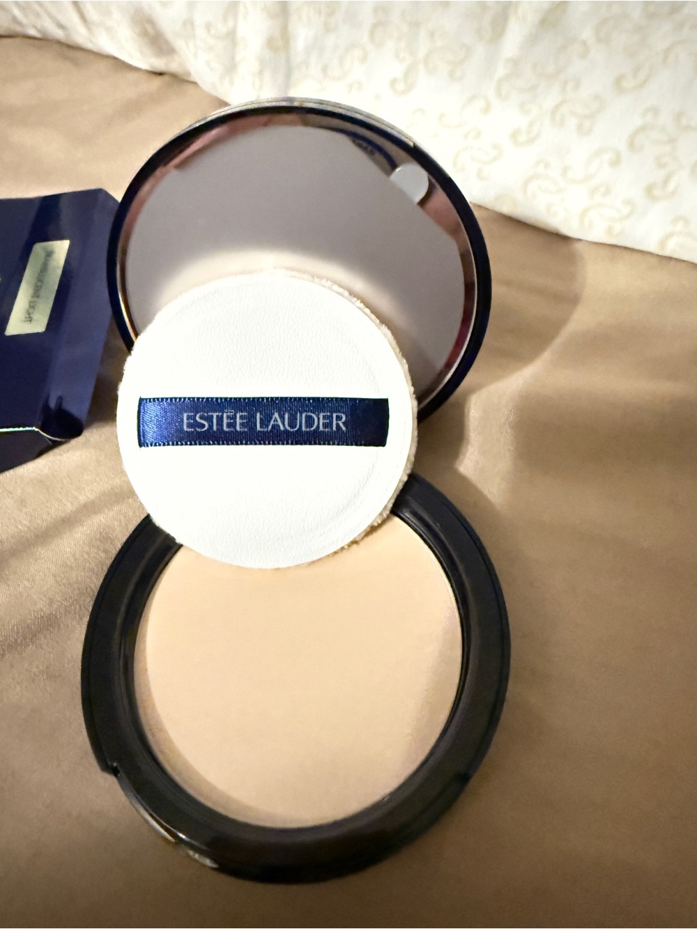 Estée Lauder Double Wear Matte Powder Veil - Translucent light NWT